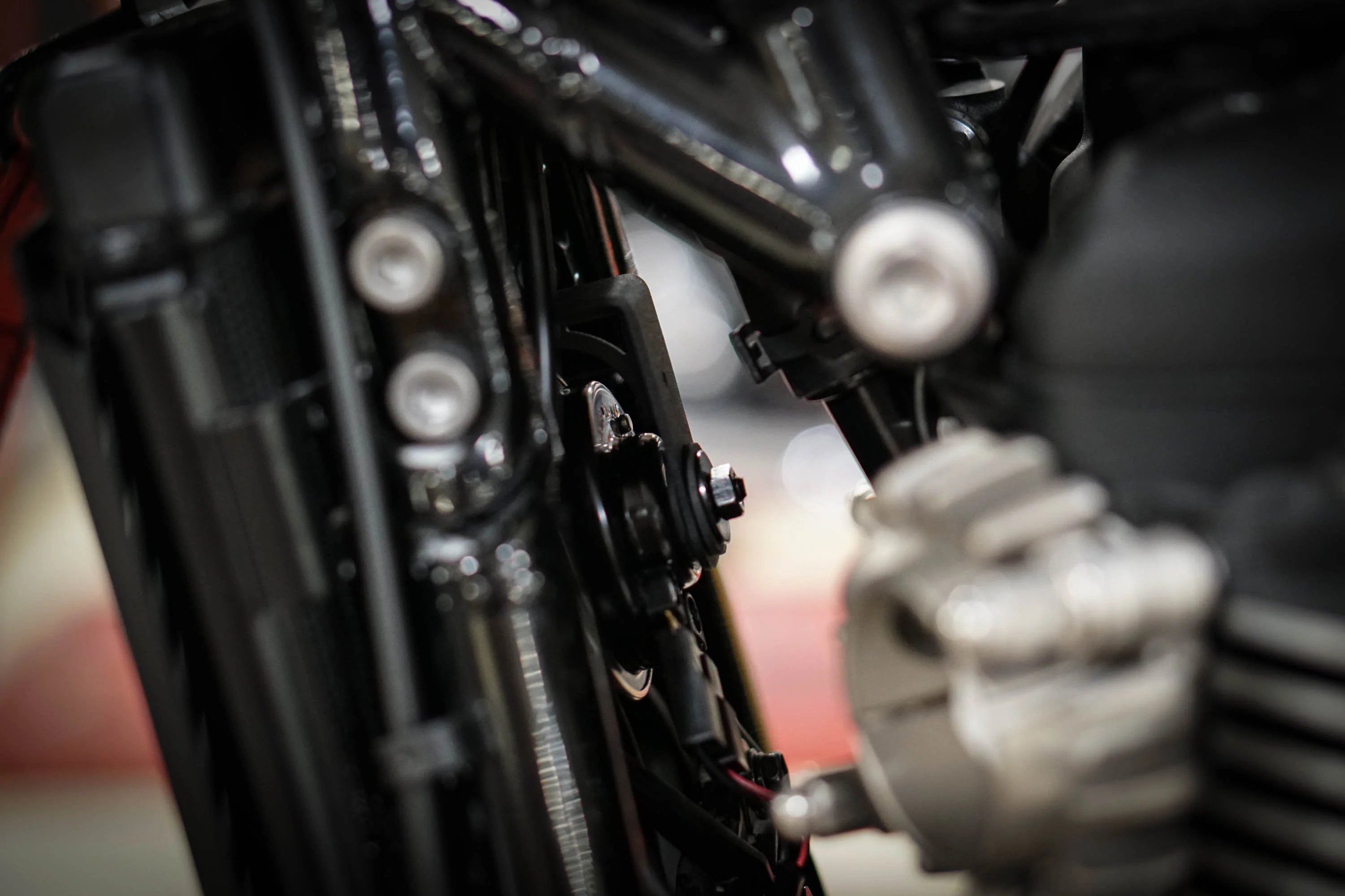 Brogue Custom Horn Relocation Bracket - Triumph Bobber - Speedmaster 2017-2024+ - Image 4
