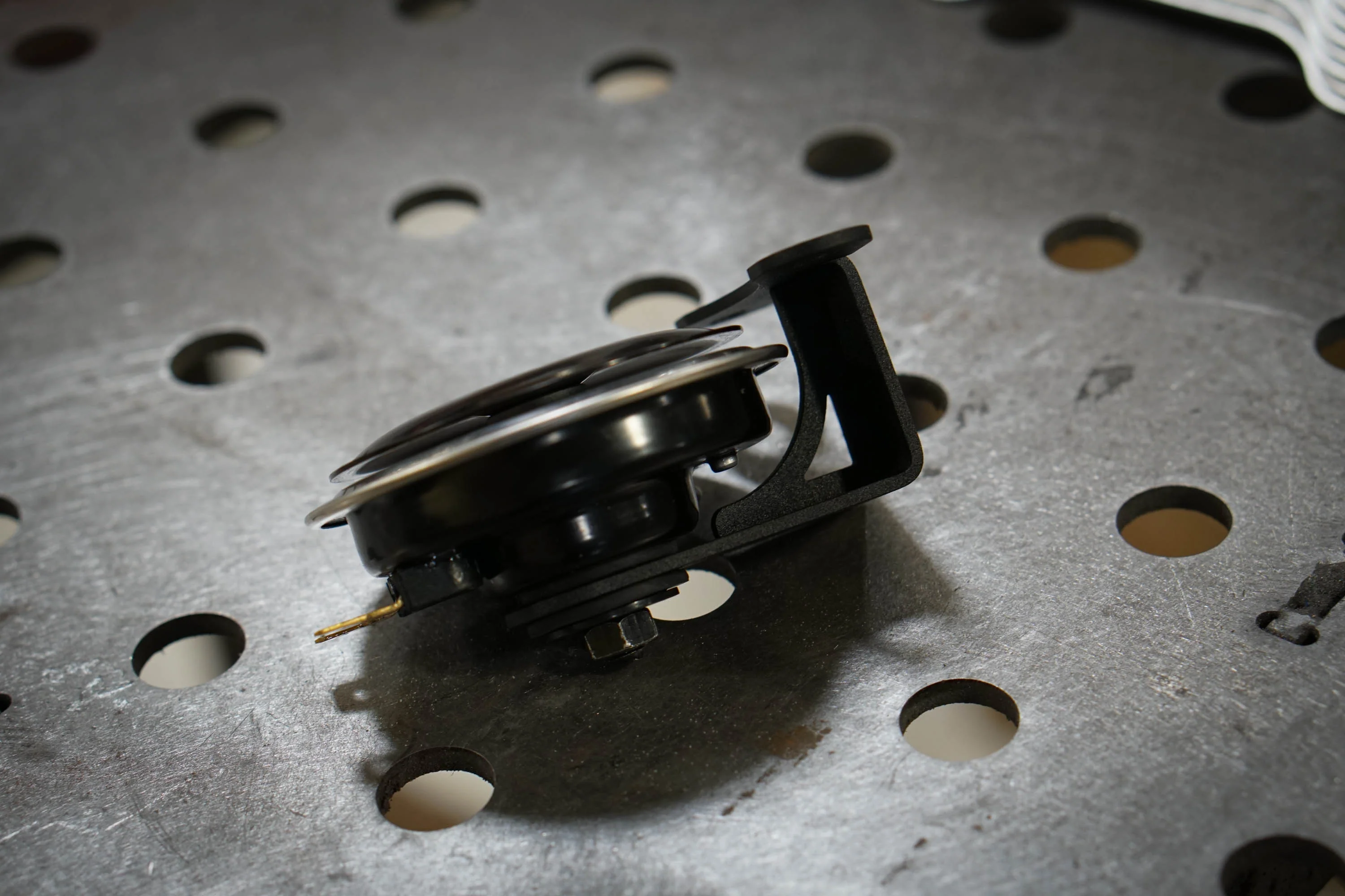 Brogue Custom Horn Relocation Bracket - Triumph Bobber - Speedmaster 2017-2024+ - Image 9