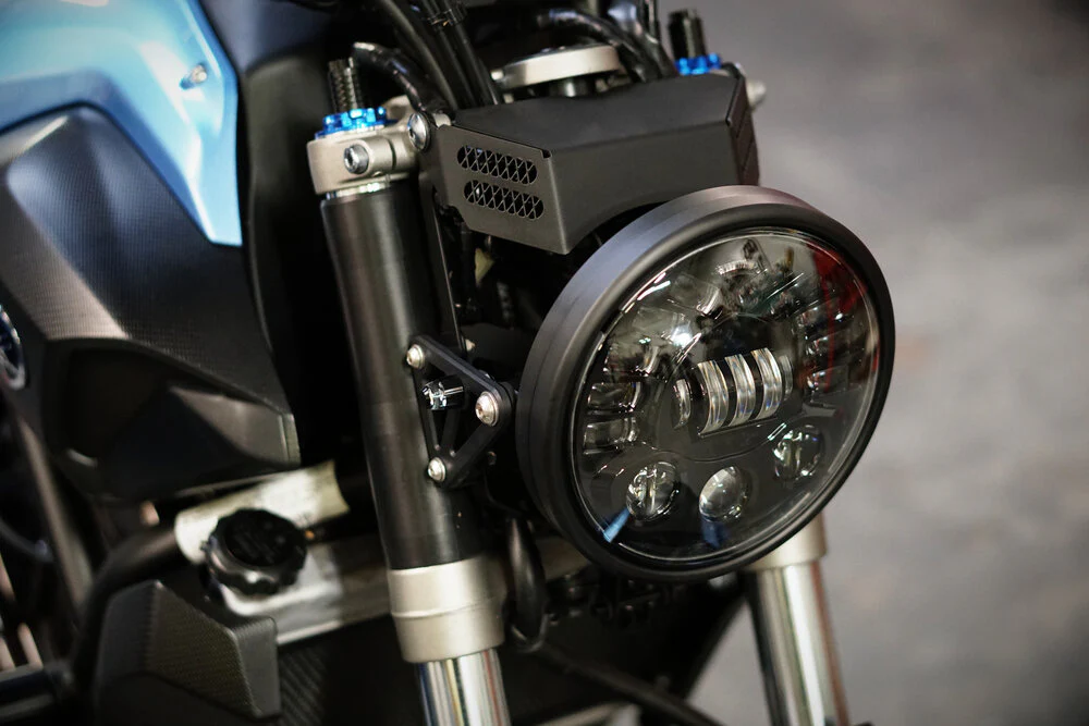 MT-07 (FZ-07) - Brogue Collective - 7" LED Naked Headlight Kit 2014-2020 - Image 4