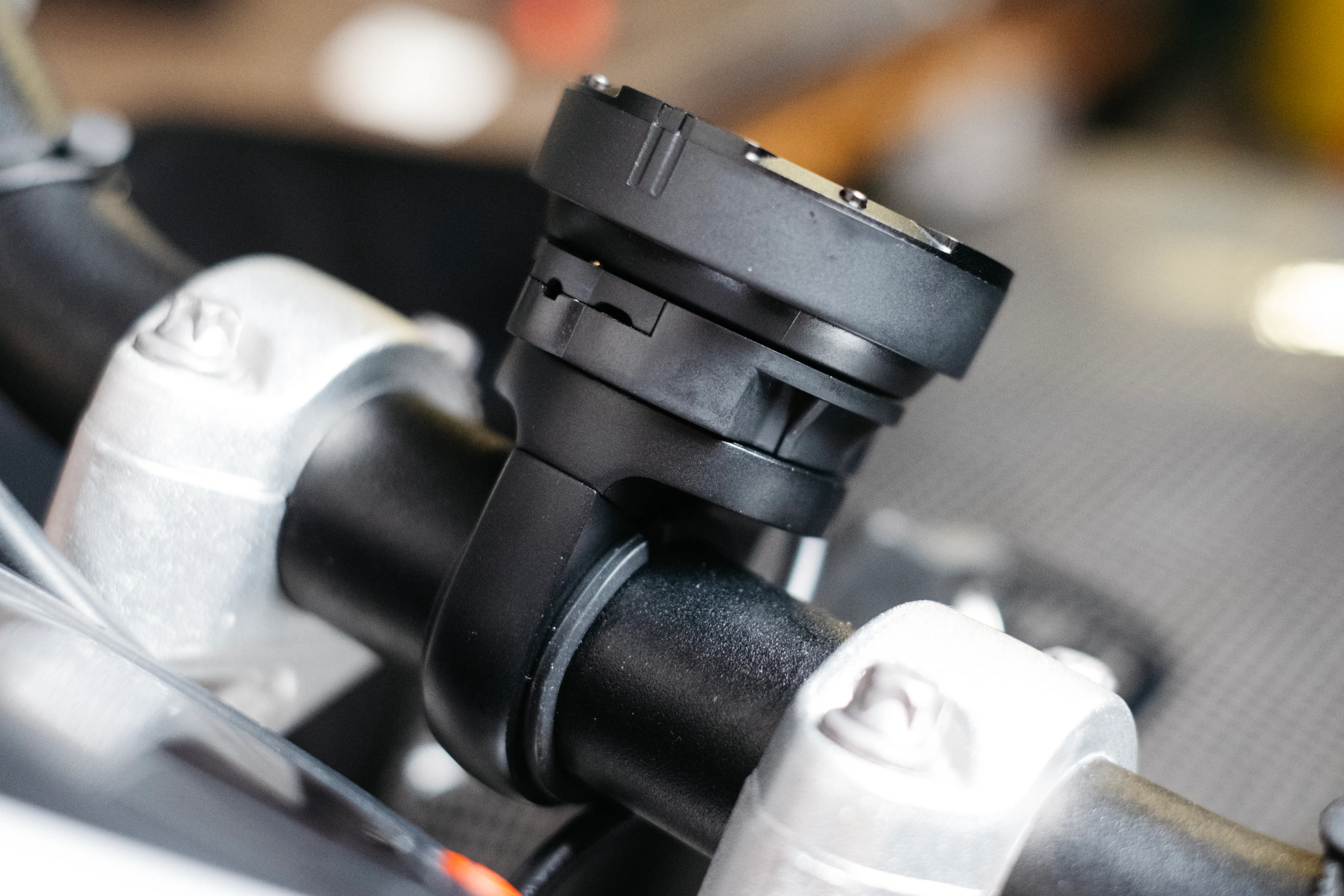 Moto II Powered Mount Insert - Image 6