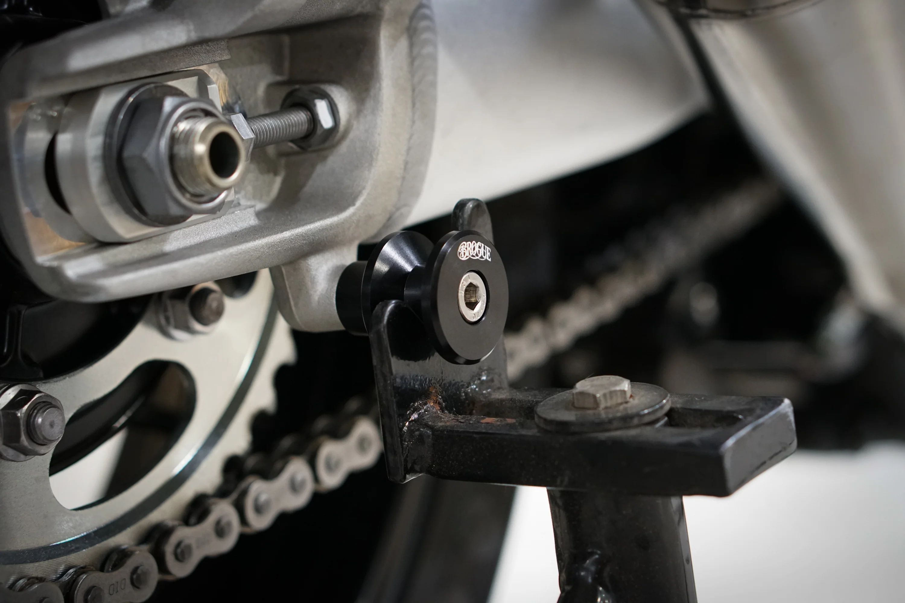Swingarm Paddock Stand Bobbin Spools - M8 Thread - Brogue Moto - Universal - Image 4