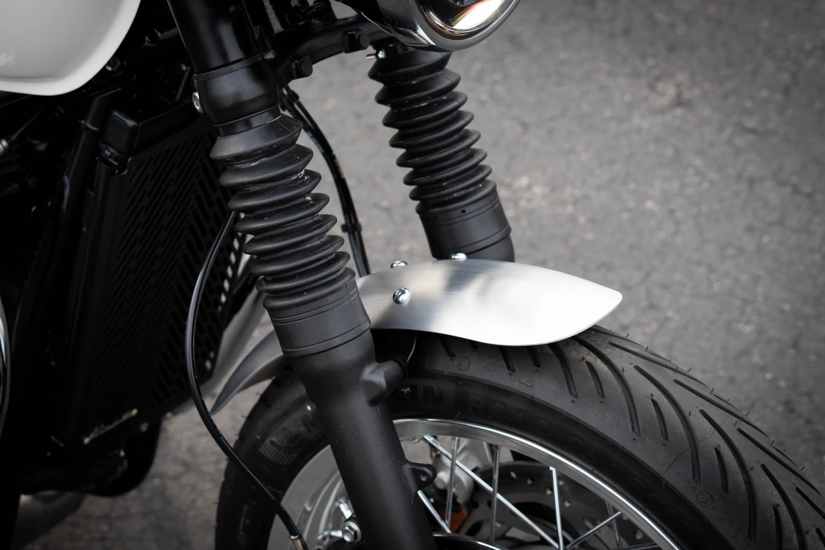 Short Aluminum Front Fender for Triumph Bonneville | 2016+ T100, T120, Street Twin, Street Scrambler - Image 7