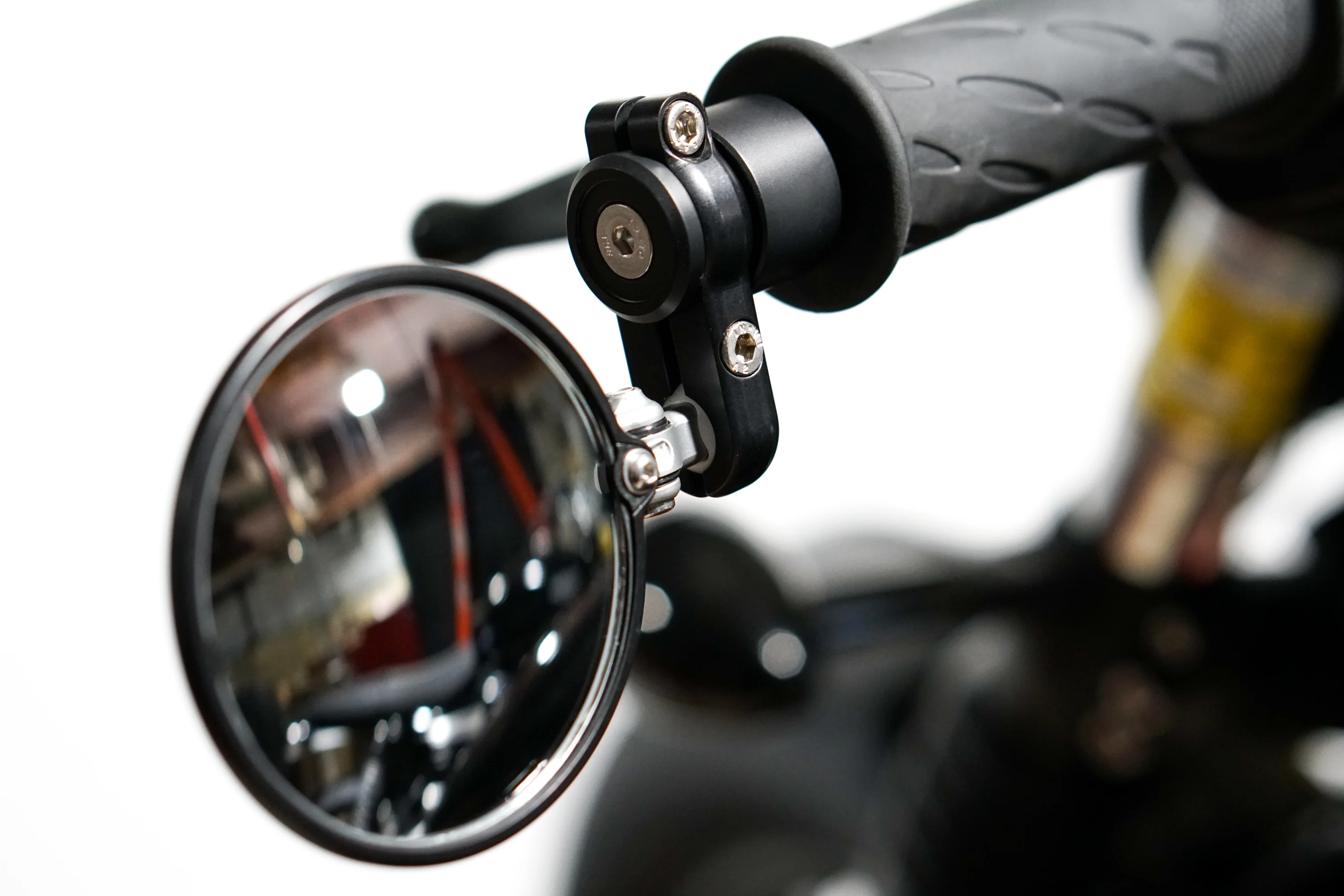 Triumph Bar End Finishers & Mirror Kits - 1” to 7/8" Adapter - Handlebar Triumph Models – Bobber, Speedmaster, T100 & T120 - Image 3