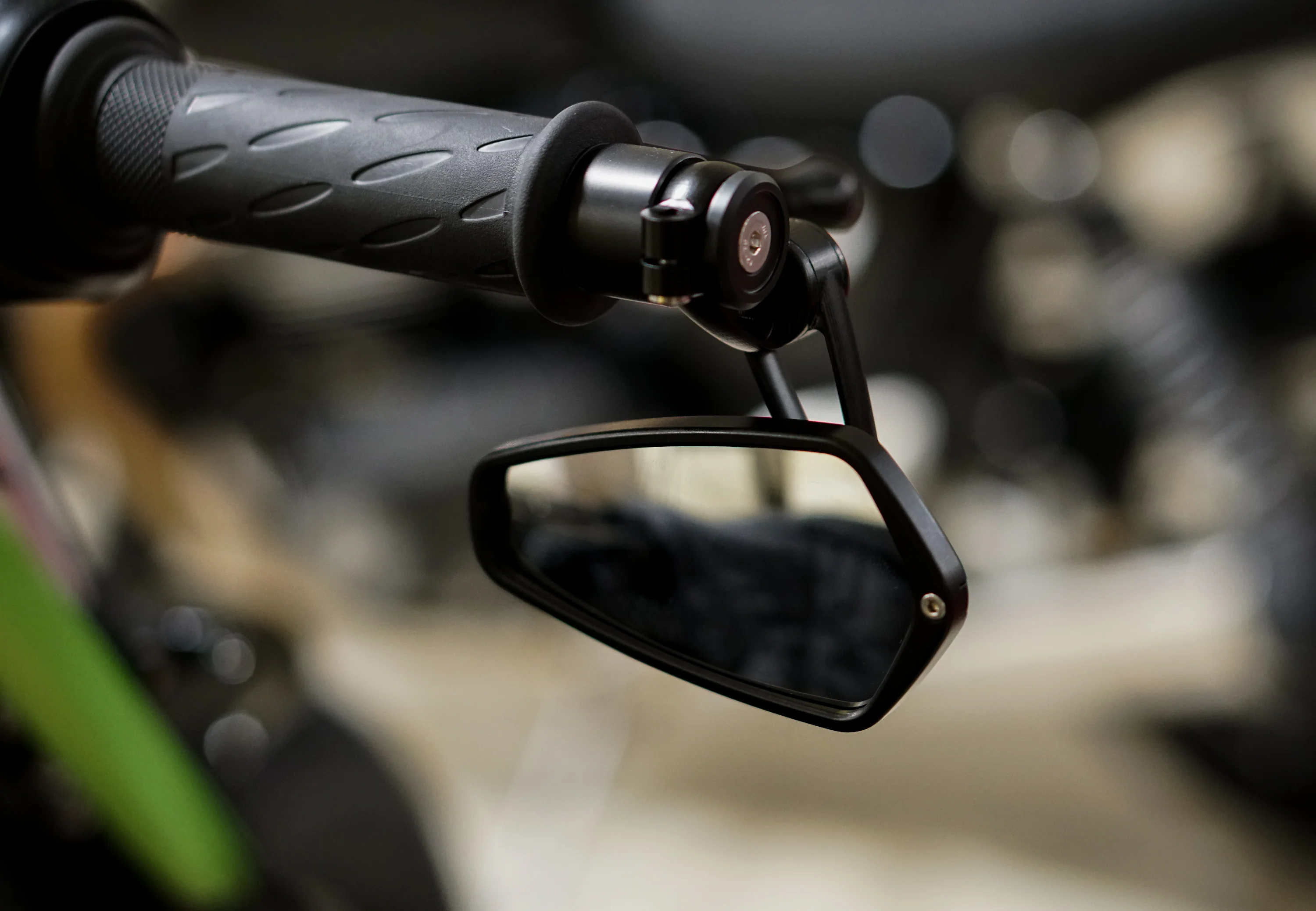 Triumph Bar End Finishers & Mirror Kits - 1” to 7/8" Adapter - Handlebar Triumph Models – Bobber, Speedmaster, T100 & T120 - Image 7