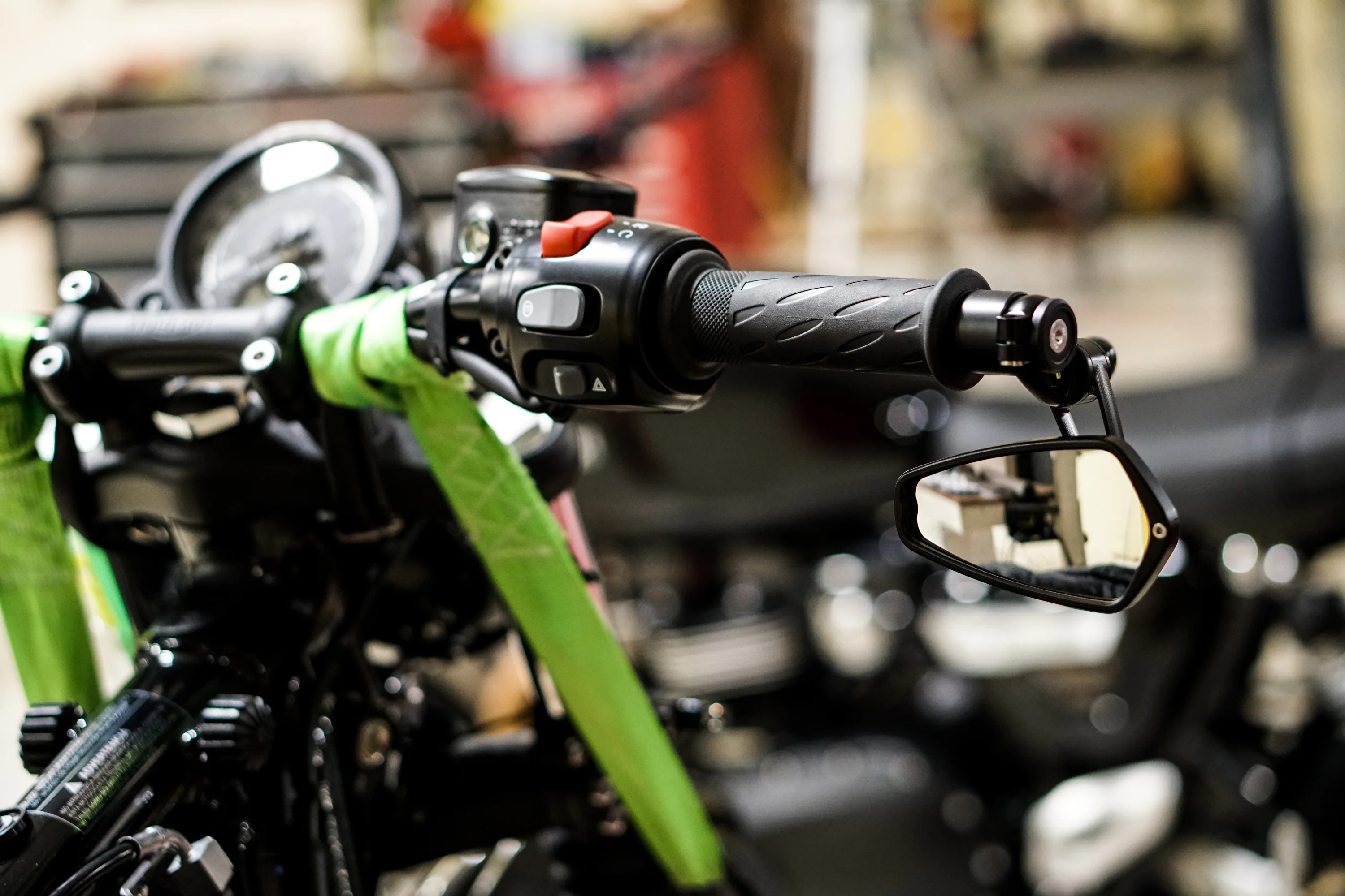 Triumph Bar End Finishers & Mirror Kits - 1” to 7/8" Adapter - Handlebar Triumph Models – Bobber, Speedmaster, T100 & T120 - Image 8