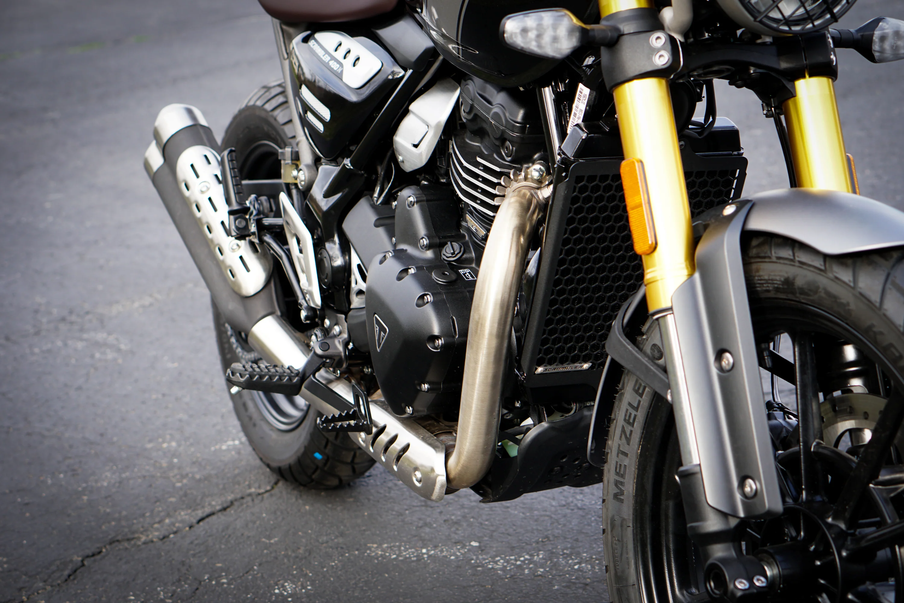 Triumph Scrambler 400 Radiator Guard - Image 3
