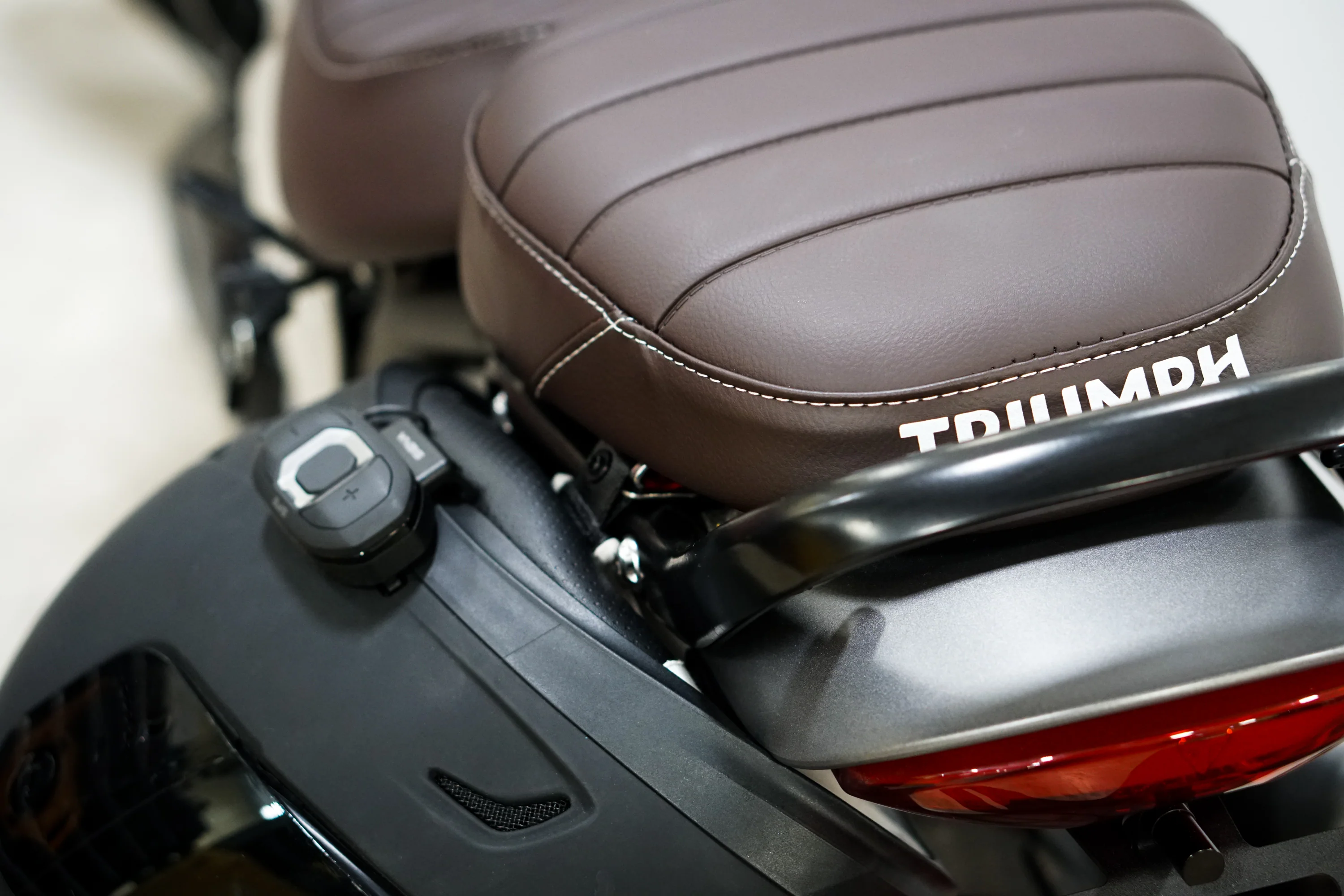 Triumph Speed 400 & Scrambler 400 Helmet Hook (lock) - Image 5