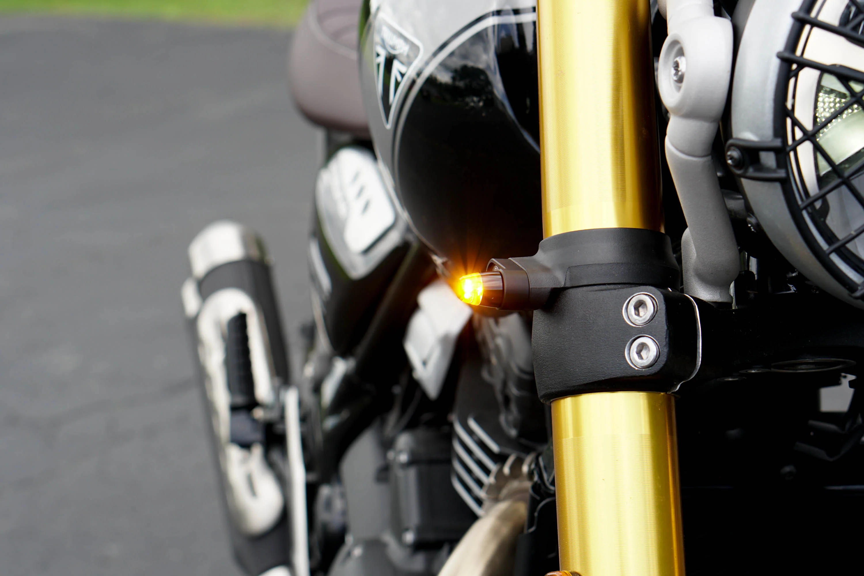 Triumph Speed 400 & Scrambler 400 Low Profile Plug & Play Front Turn Signal Kits - Image 11