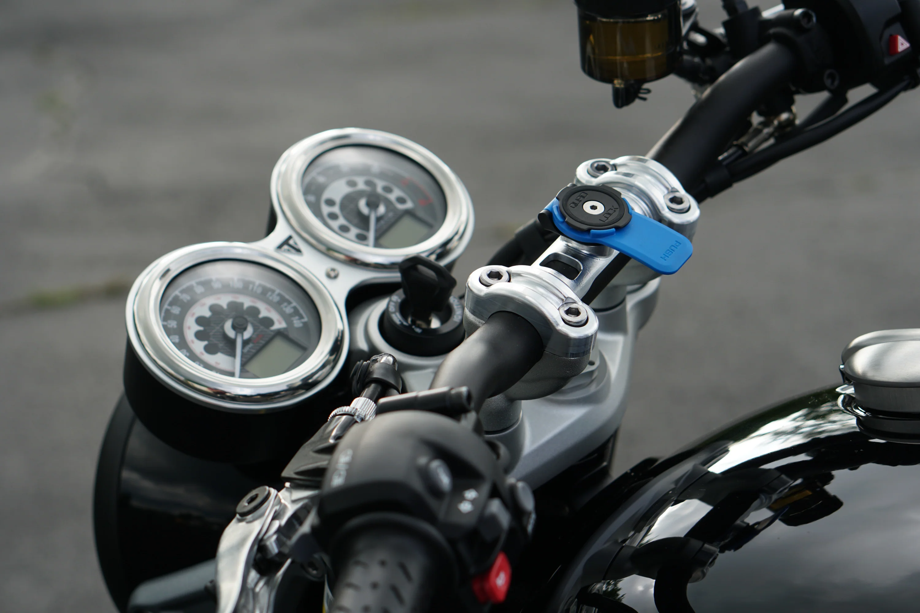 Triumph Speed Twin 1200 & RS 2019 - 2026 - Quad Lock Handlebar Machined Top Clamp Mount - Brogue Moto - Image 15