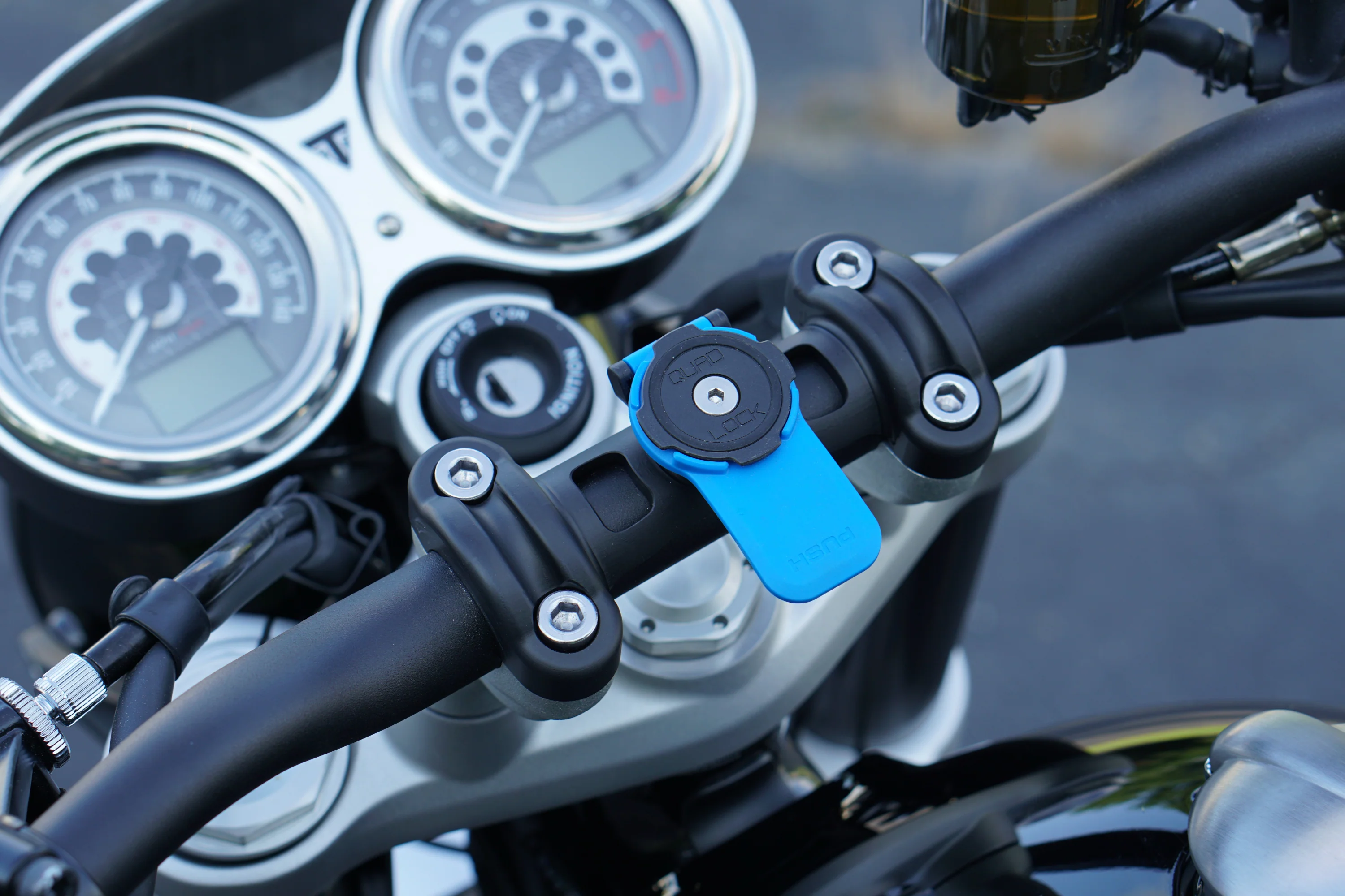 Triumph Speed Twin 1200 & RS 2019 - 2026 - Quad Lock Handlebar Machined Top Clamp Mount - Brogue Moto - Image 6