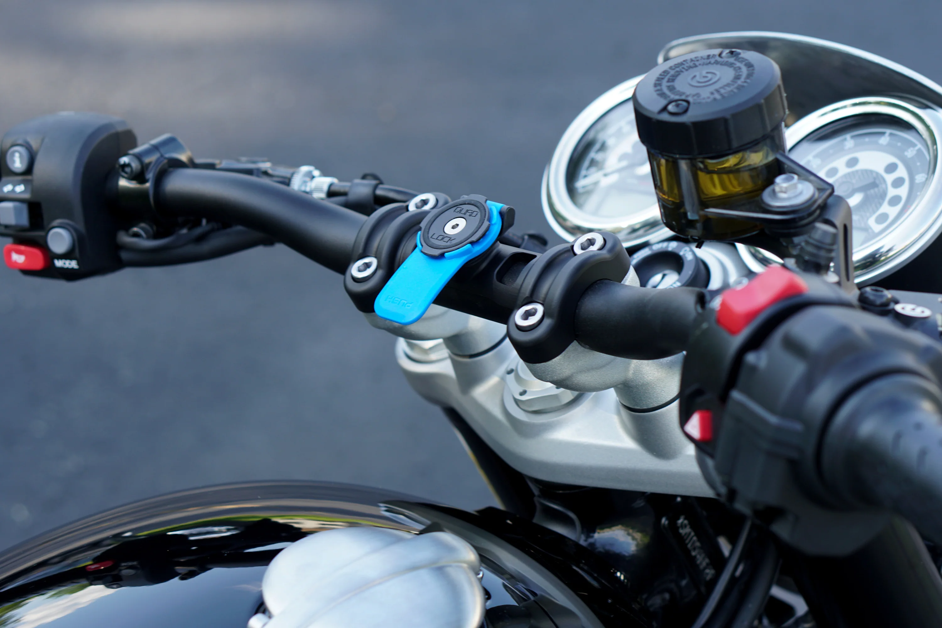 Triumph Speed Twin 1200 & RS 2019 - 2026 - Quad Lock Handlebar Machined Top Clamp Mount - Brogue Moto - Image 8