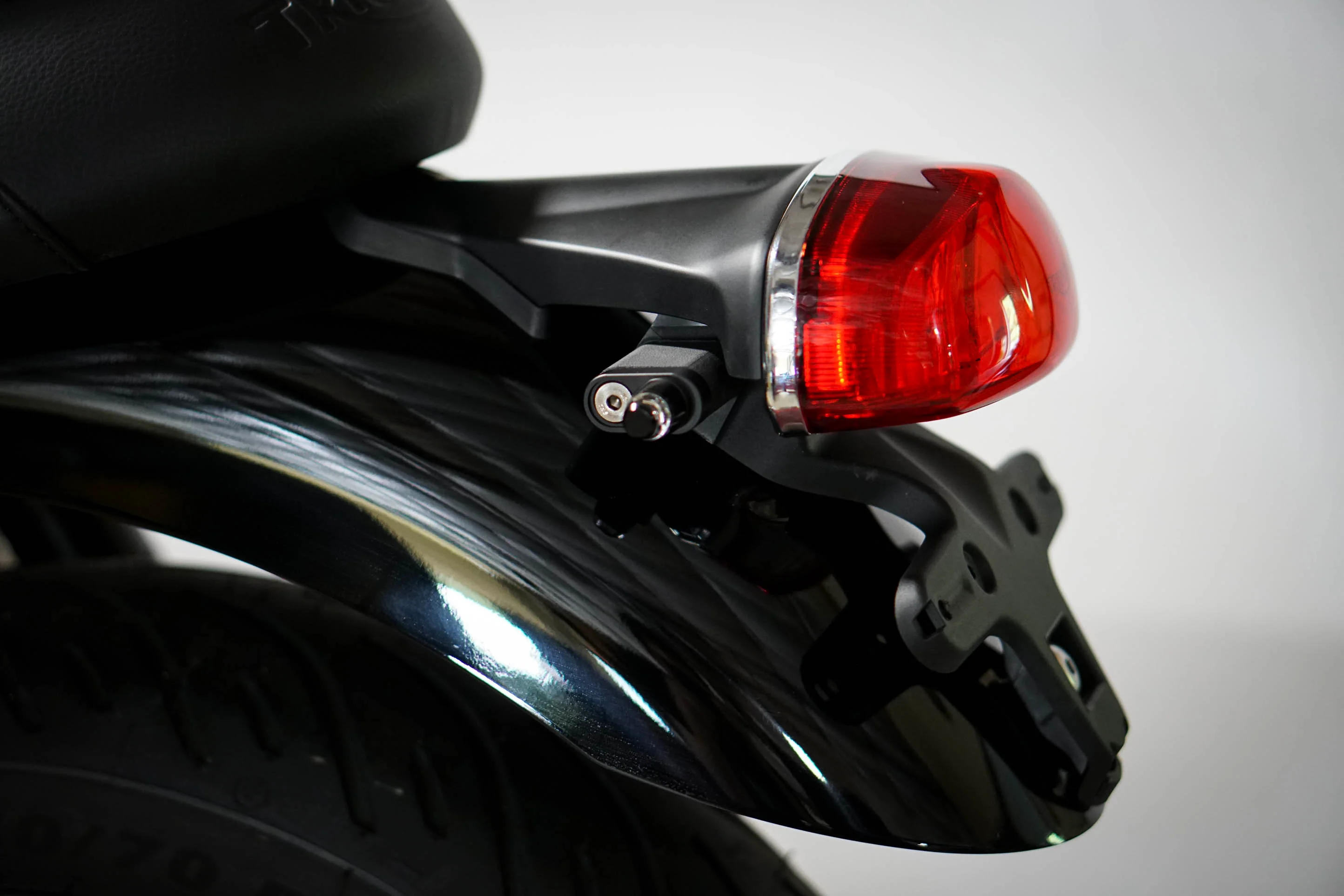 Triumph T100 & T120 Rear Plug & Play Turn Signal Kits – 2026+ - Brogue Moto - Image 7