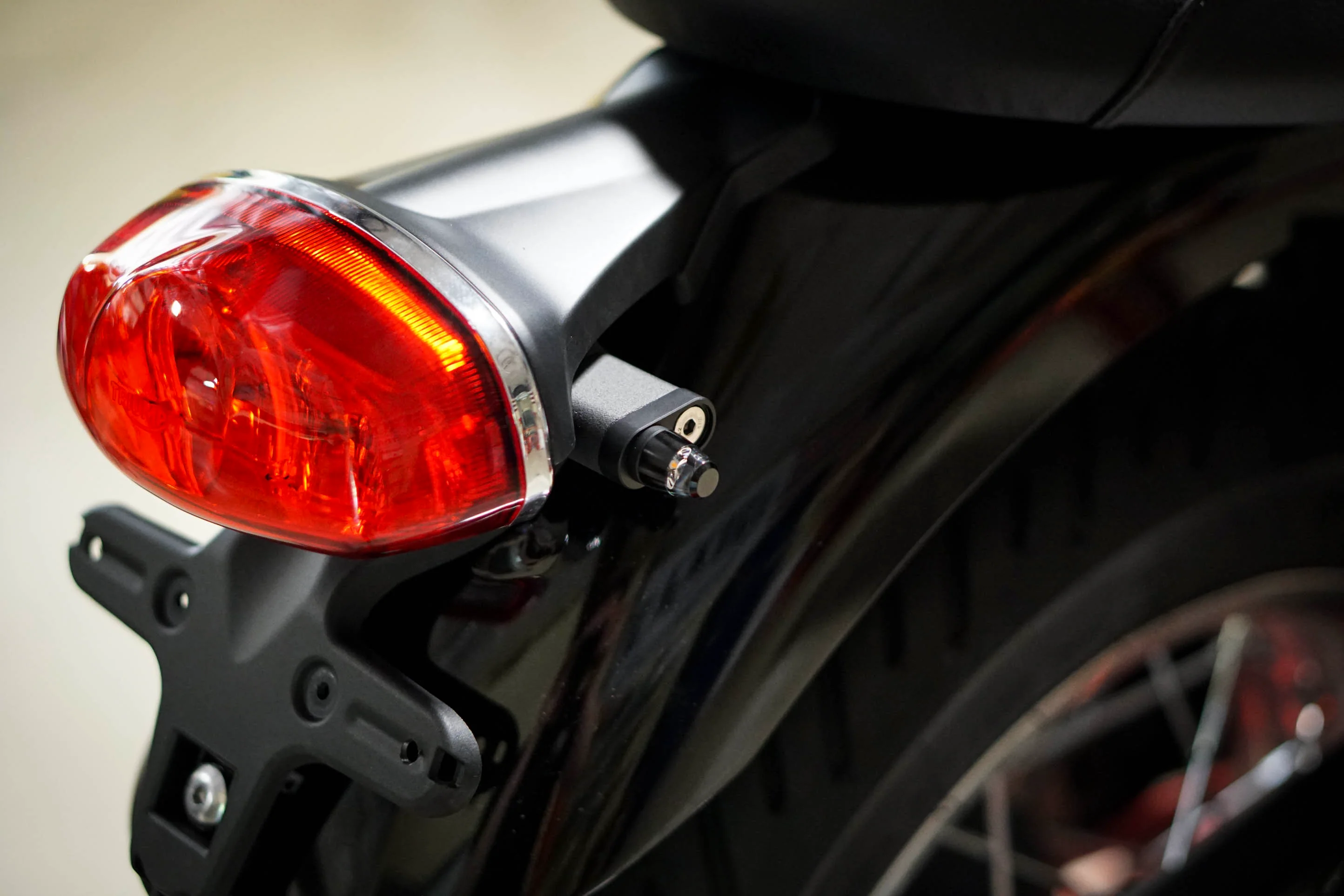Triumph T100 & T120 Rear Plug & Play Turn Signal Kits – 2026+ - Brogue Moto - Image 8