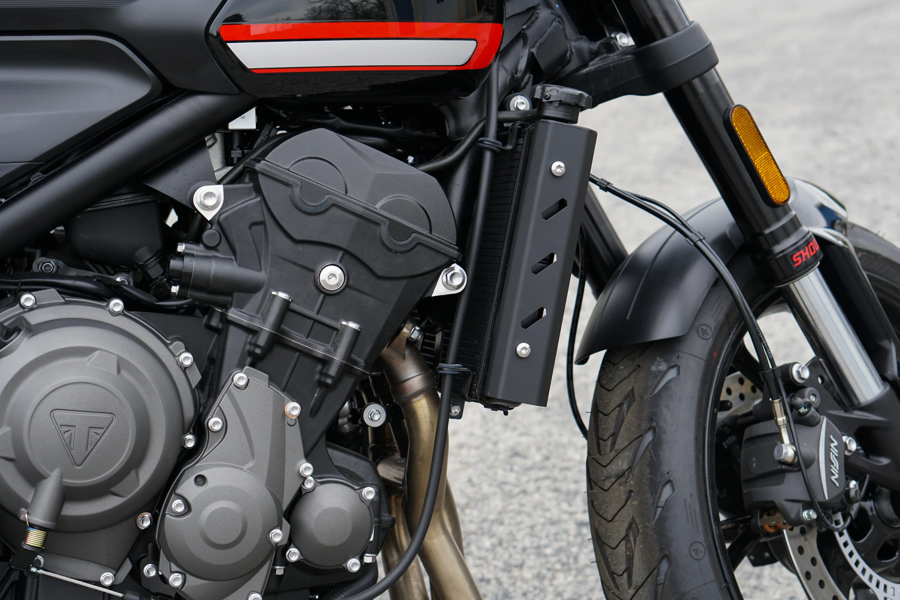 Triumph Trident 660 & 800 Radiator Side Covers - Image 4