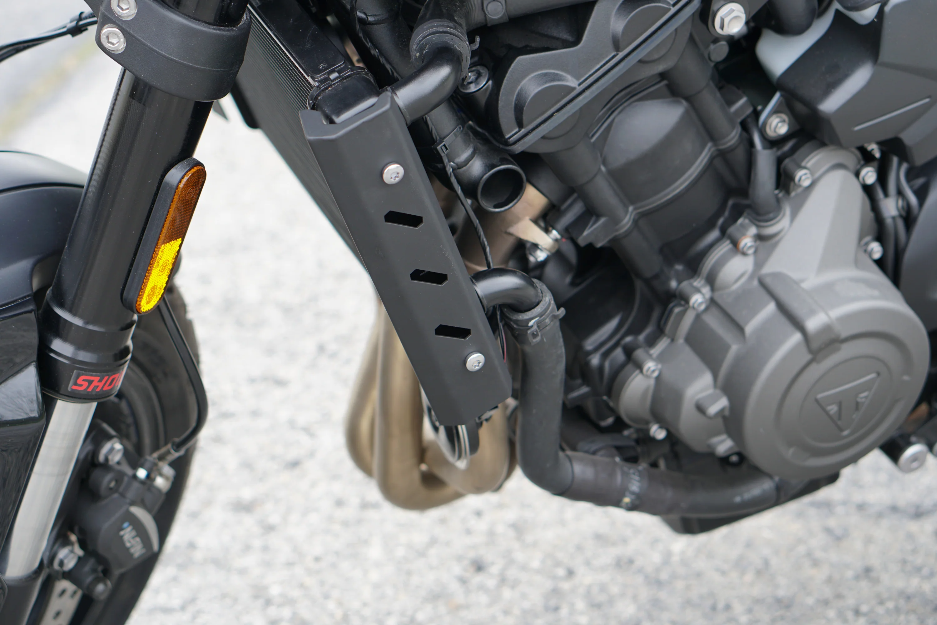 Triumph Trident 660 & 800 Radiator Side Covers - Image 8