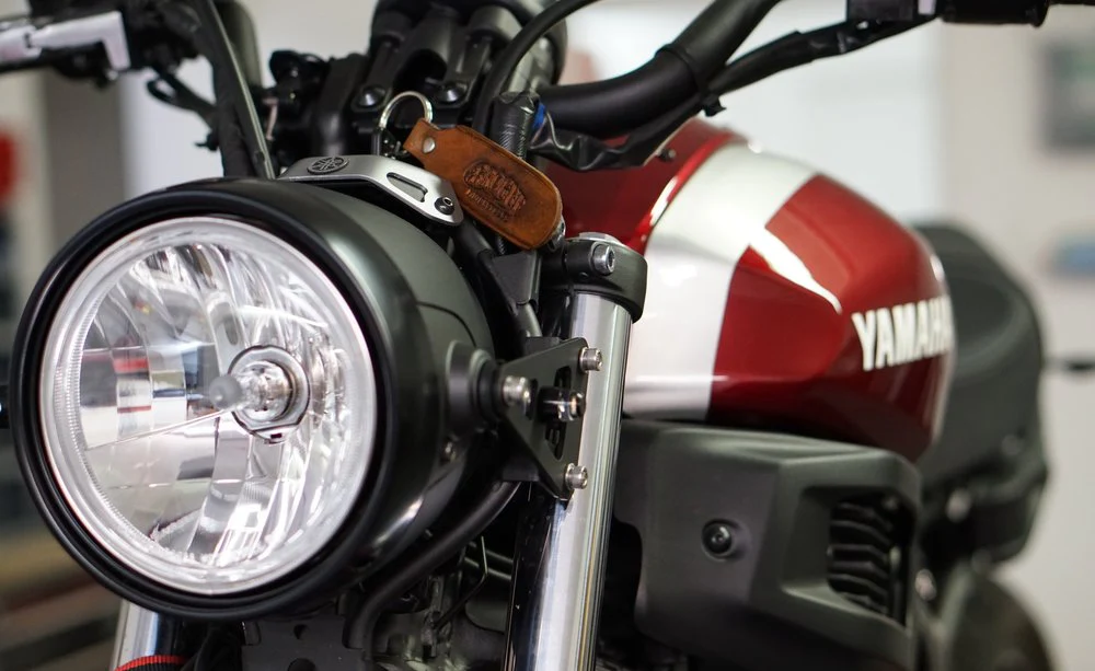 XSR700 Headlight Brackets (stock length) 2016-2021 - Image 3