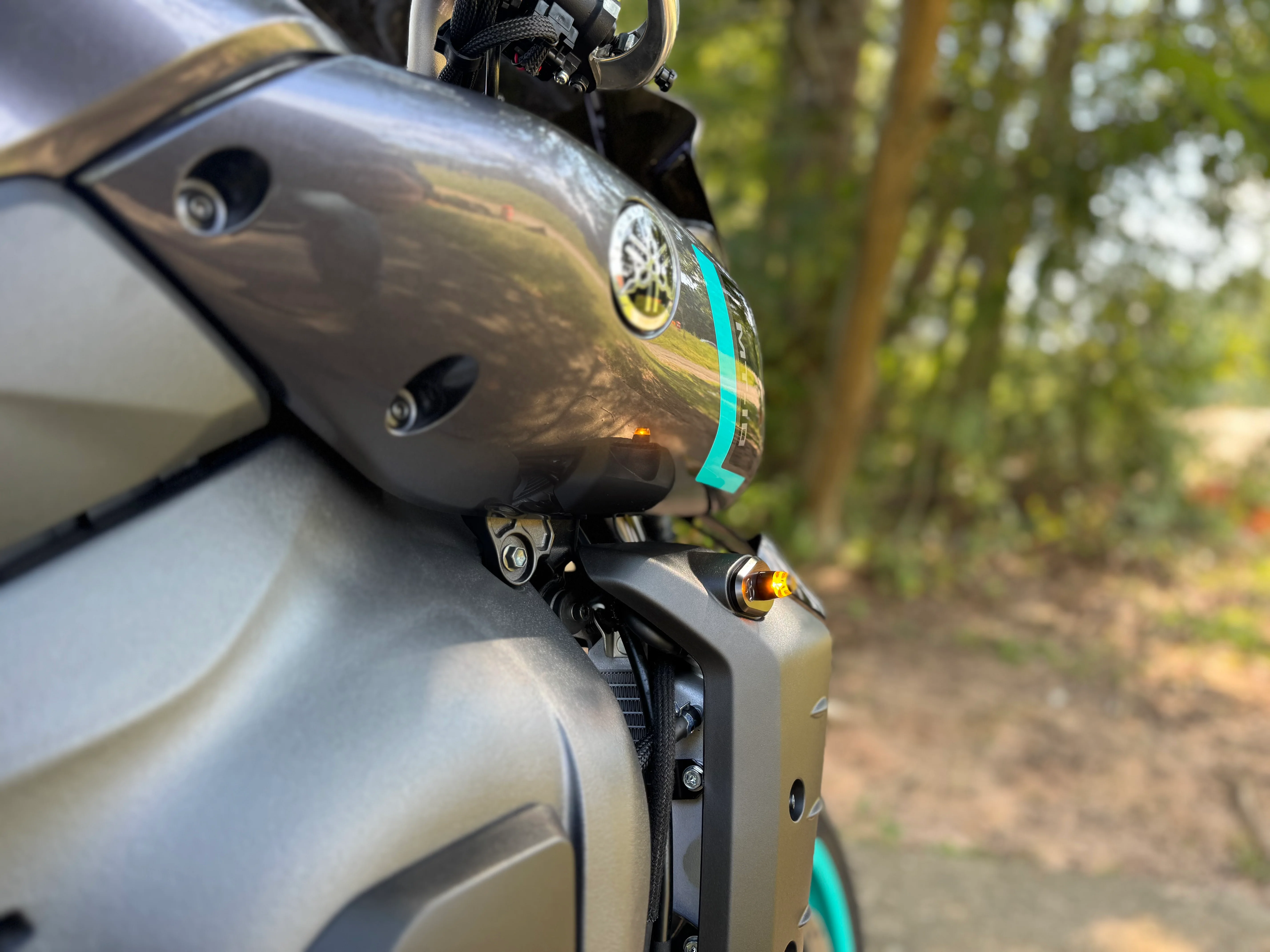 Yamaha MT-10 Front Machined Turn Signal Plate Adapter Kits 2016-2026 - Image 5